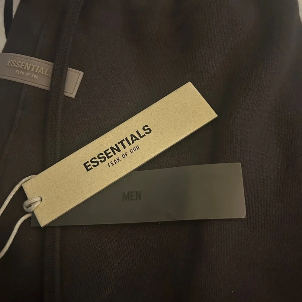 Essentials Sweatpants - Picture 1 of 3